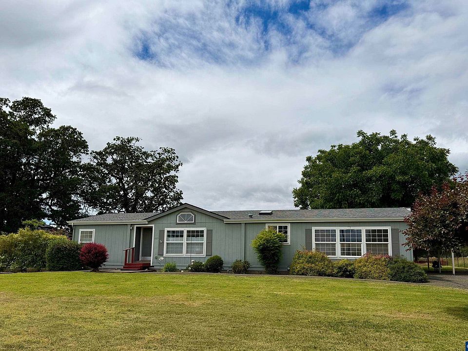 1st image of 269 NW Woods Ln