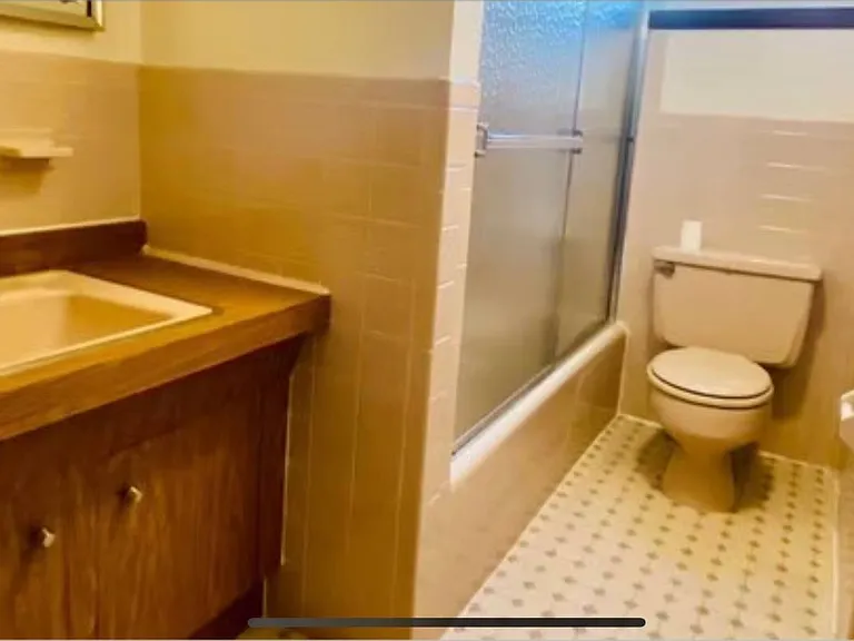 80-47 Chevy Chase St — Photo 12