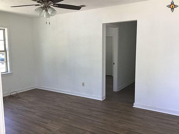 4th image of 608 N Ash St