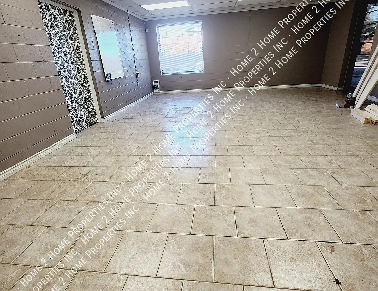 1095 Felix Ave #2 — Photo 2