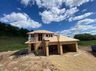 2930 Coventry Cir, River Falls, WI 54022