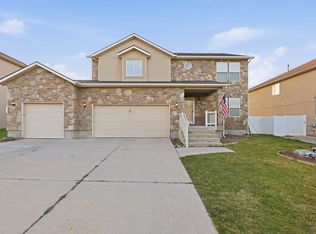 8224 S Oak Vista Dr, West Jordan, UT 84081