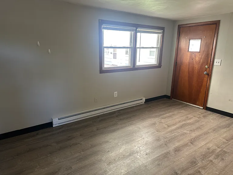 49 North St #5 — Photo 9