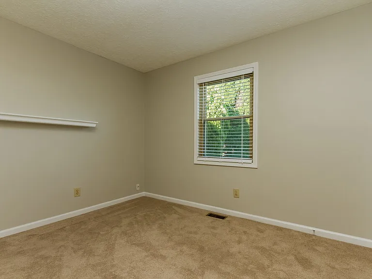 7665 Geist Estates Dr — Photo 11