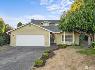 4411 Harbor Ridge Ct NE, Tacoma, WA 98422