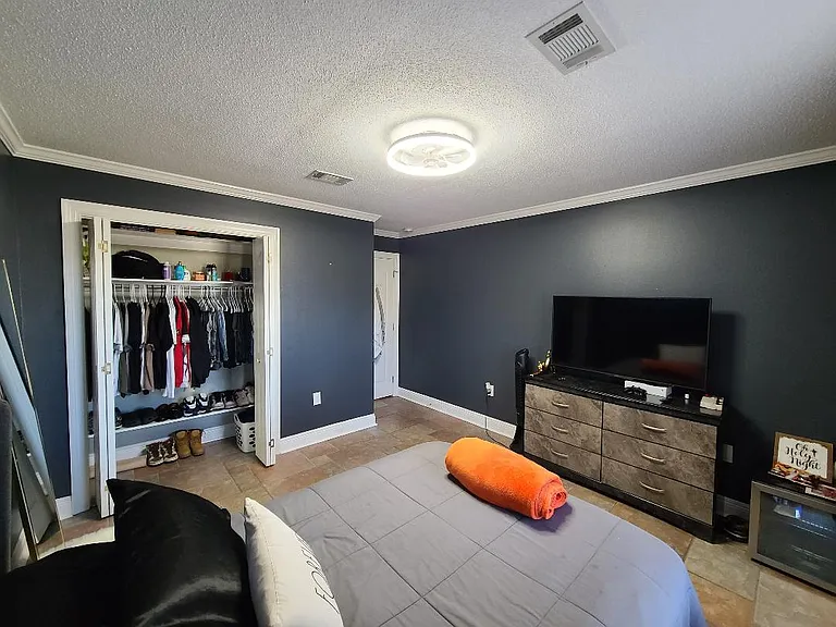 208 Annette Dr — Photo 9