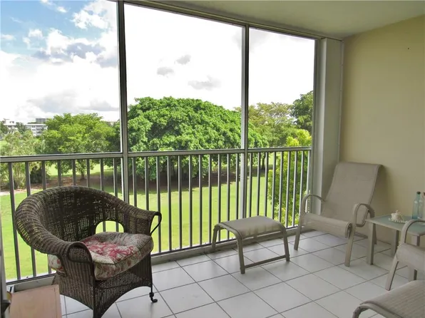 2661 S Course Drive #404, Pompano Beach, FL 33069