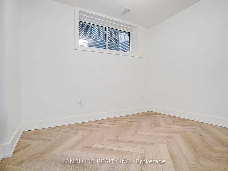 1146 Broadview Ave #1 — Photo 38