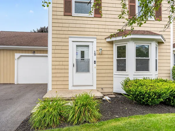 15 Hanna Ln, Webster, NY 14580
