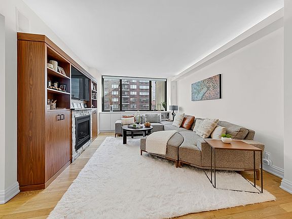 2nd image of 1438 3rd Ave APT 7E