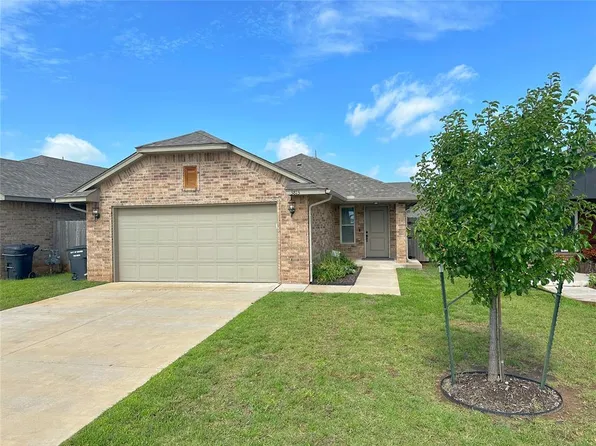 3813 Central Park Dr, Moore, OK 73160