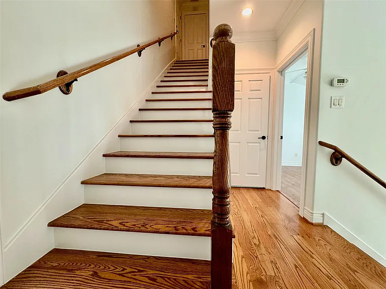 4507 Crawford St — Photo 36