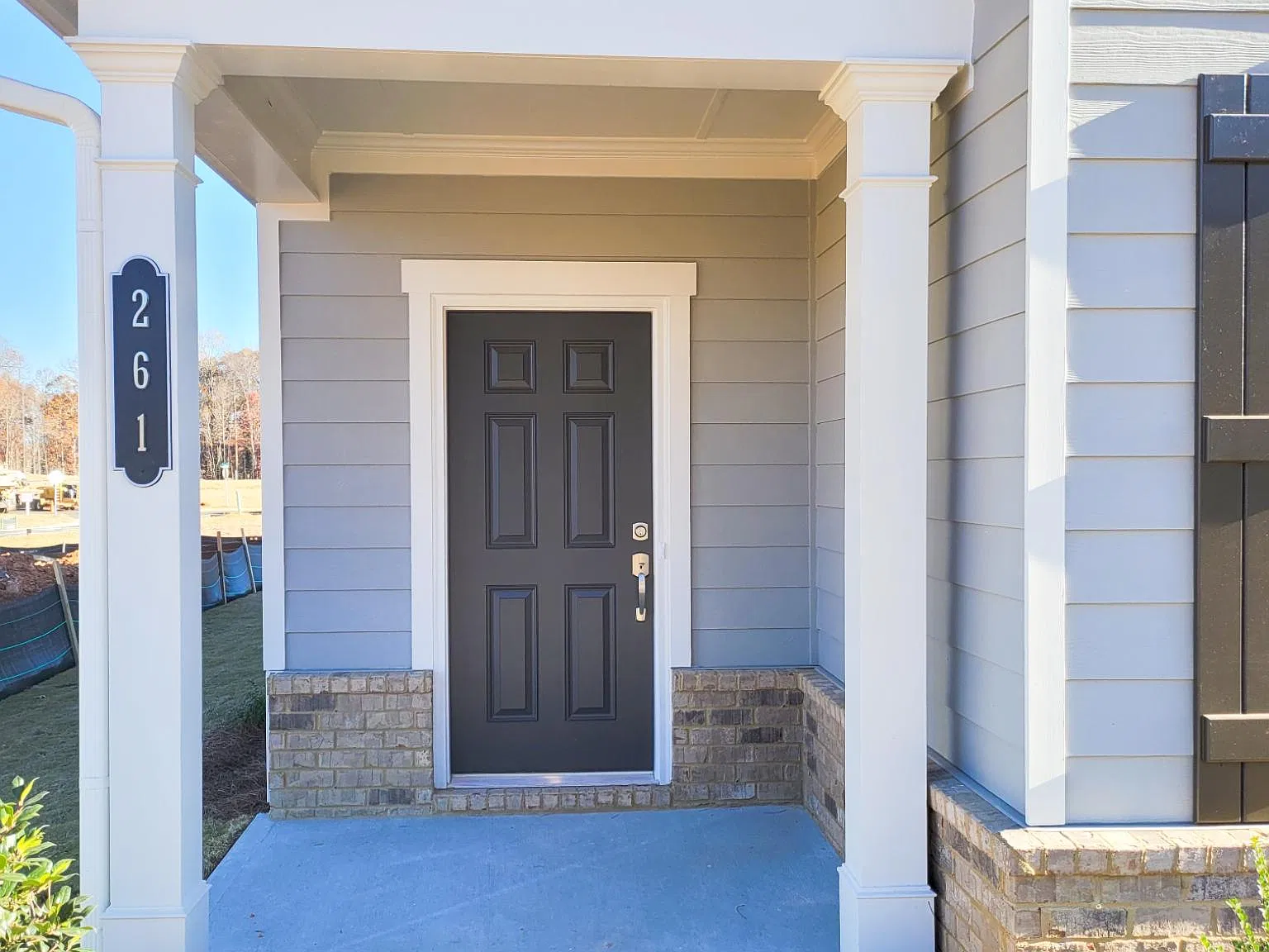 4 bed, 2.5 bath, 2500 sqft, $2,000 — Photo 4