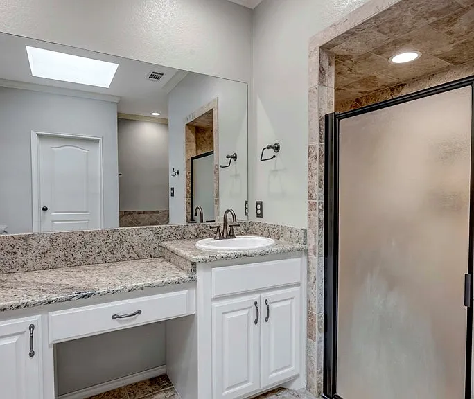 4416 Guadalupe — Photo 20