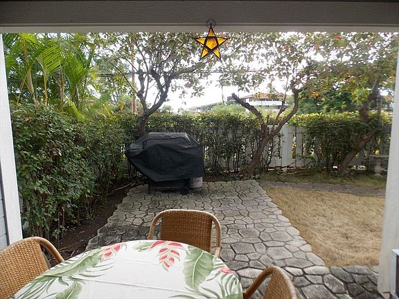 4th image of 75-6081 Alii Dr APT A104