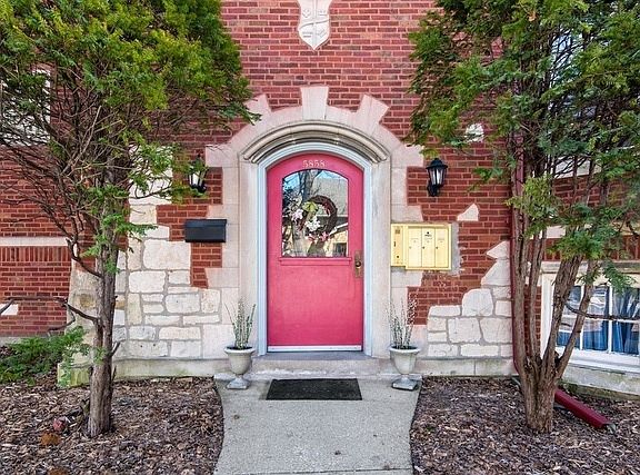 2nd image of 5858 N Talman Ave APT 1