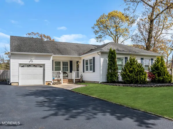 97 Circle Drive, Toms River, NJ 08753