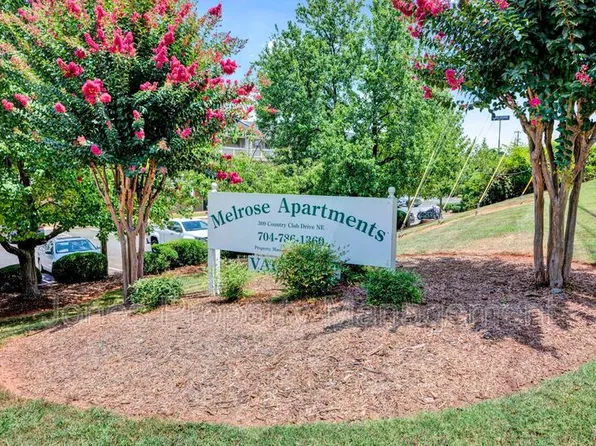 305U Country Club Dr NE, Concord, NC 28025