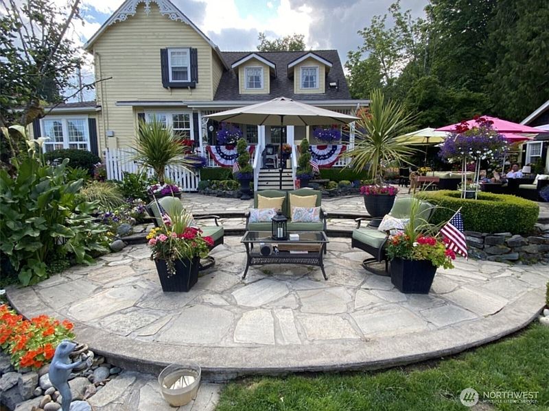 2nd image of 1451 SE Spruce Road