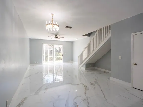 1928 Madeira Dr, Weston, FL 33327