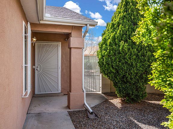3rd image of 11224 Deer Lodge Pl SE