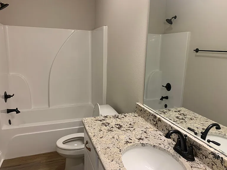 6893 Summerset Dr — Photo 32