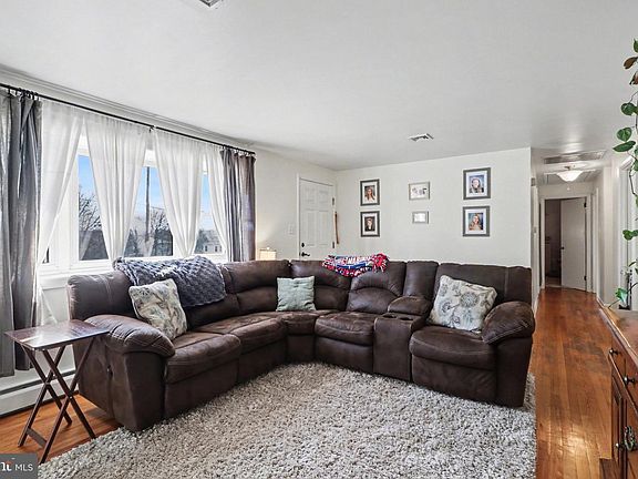 4th image of 278 Longs Gap Rd