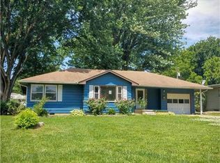 1422 S Oak St, Ottawa, KS 66067