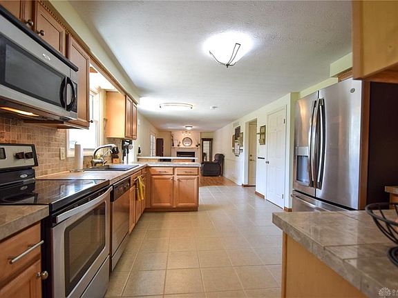 3rd image of 2551 Obetz Dr