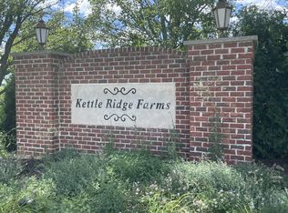 W302S5440 Spring Brook Ct, Town Of Genesee, WI 53149