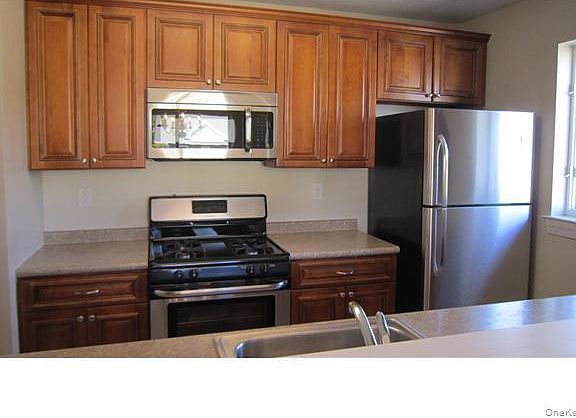 2nd image of 305 Tondo Cir