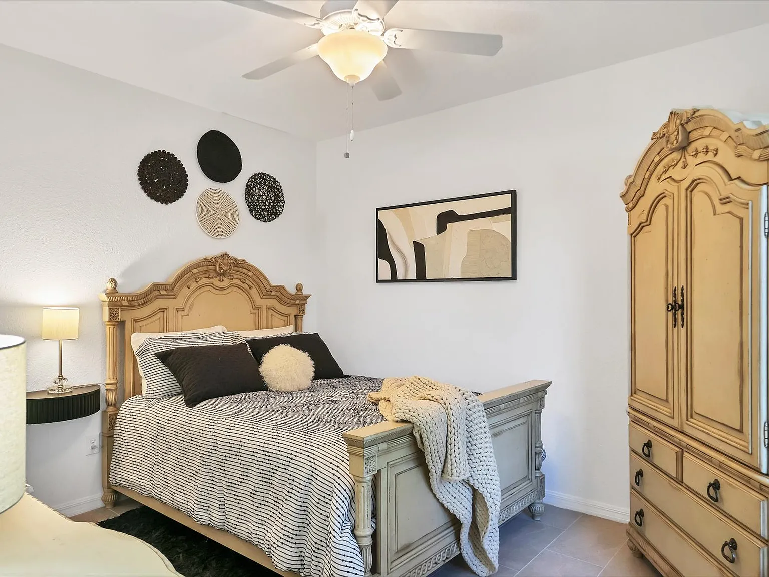 3 bed, 1724 sqft, $2,850 — Photo 4
