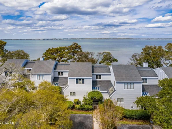 570 Coral Drive #R3, Pine Knoll Shores, NC 28512