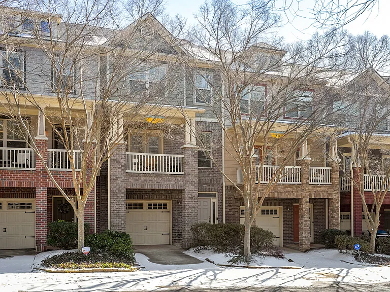 813 Charles Bank Ave SE — Photo 39