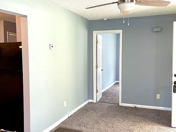 5th image of 1027 Mountain Crest Dr