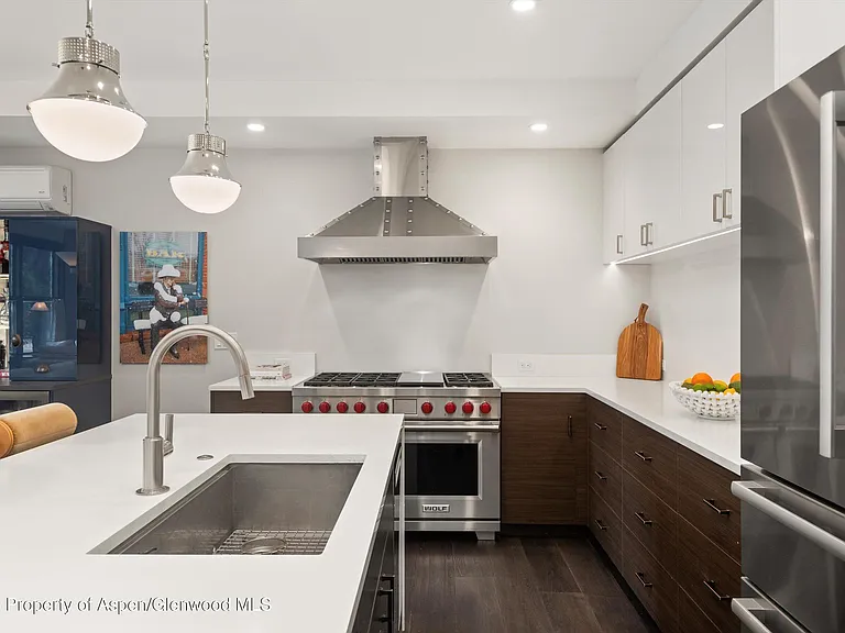105 E Bleeker St — Photo 10