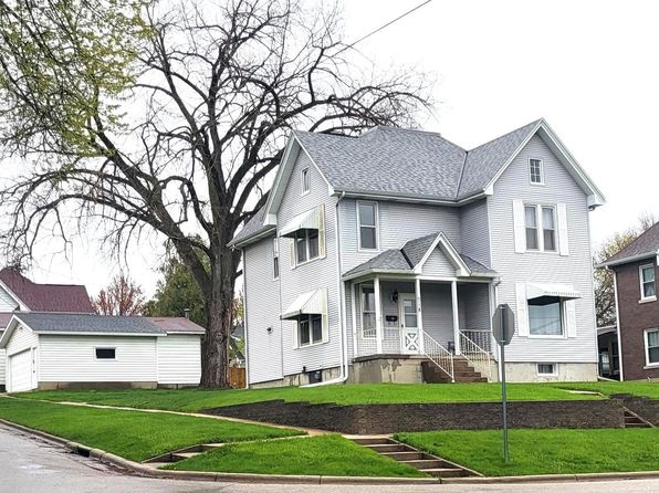 218 7th Avenue, New Glarus, WI 53574