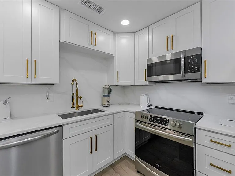 2700 Bayshore Blvd #5210 — Photo 15