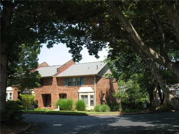 6110 Windsor Trace Dr, Peachtree Corners, GA 30092