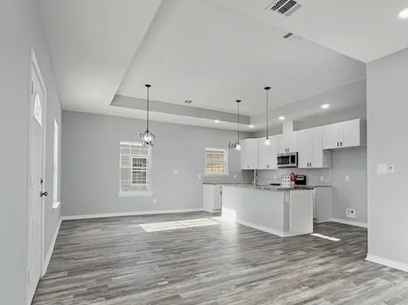 405 Martin Luther King Jr St, Franklin, TX 77856