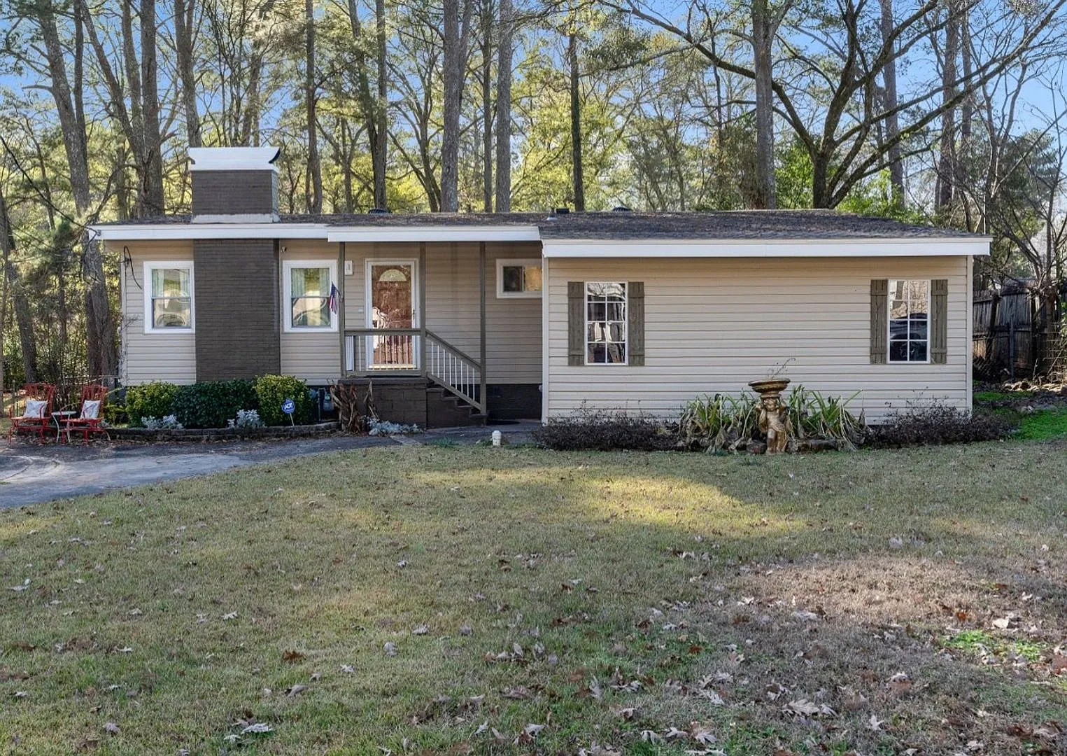 Charming 3BR/2Bath House in Birmingham w/Hot tub — Photo 3