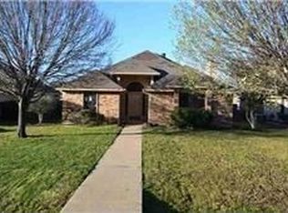 308 Campo Dr, Grand Prairie, TX 75051