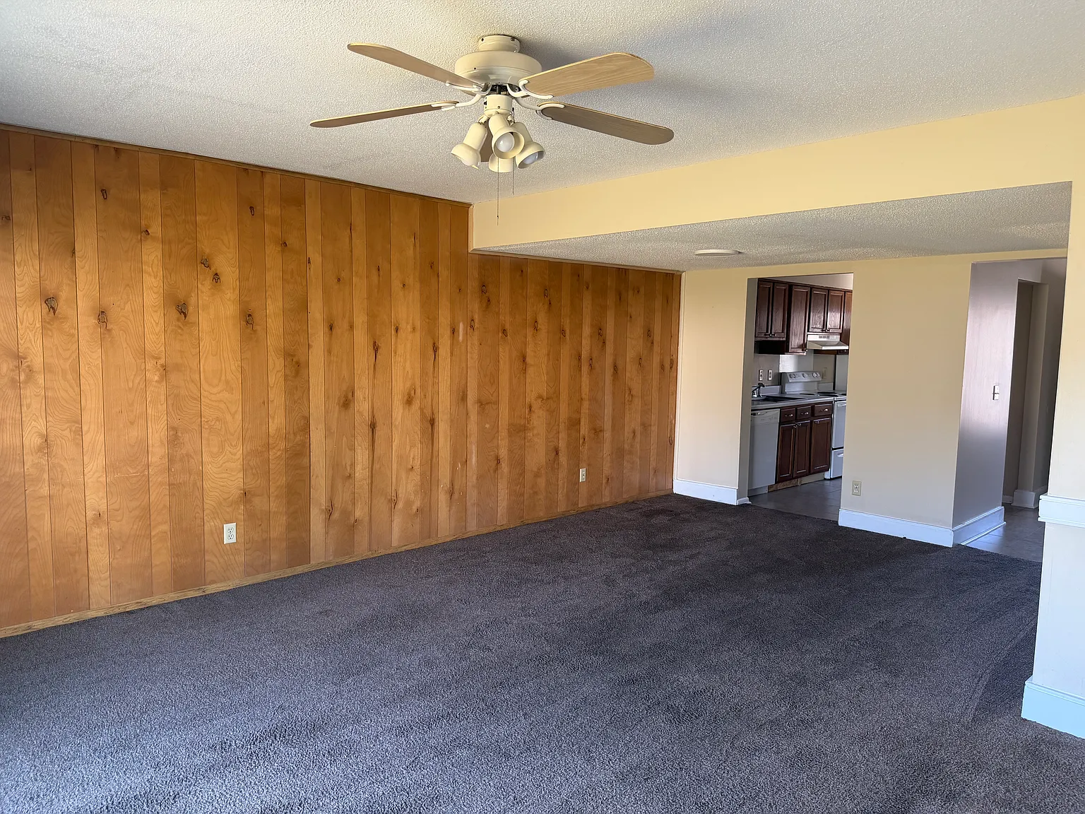 2 bed, 1088 sqft, $1,400 — Photo 2