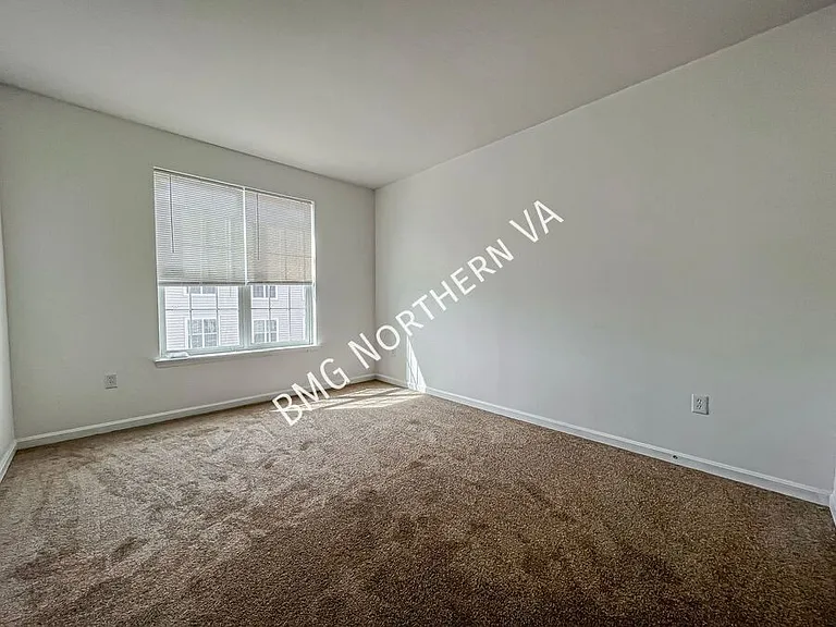 9535 Center St — Photo 24