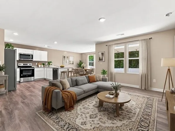 7432 Humble Farm Dr, Liberty, NC 27298