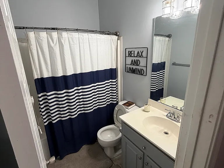 1020 Chevis St — Photo 11
