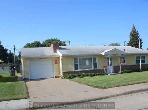 2006 25th St, Central City, NE 68826