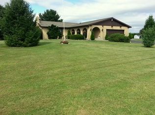 391 S Hokendauqua Dr, Northampton, PA 18067