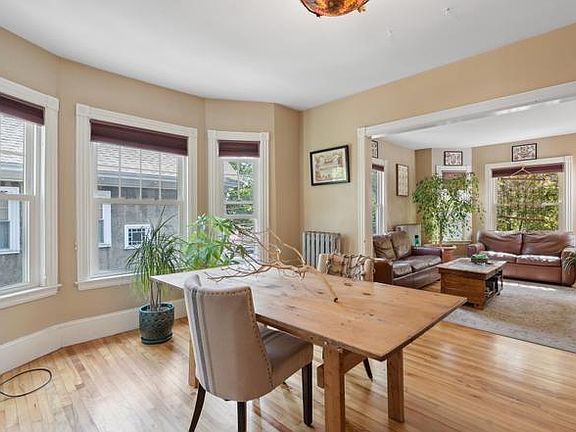 2nd image of 79 Clinton St #2