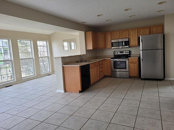 4th image of 218 Coyote Dr